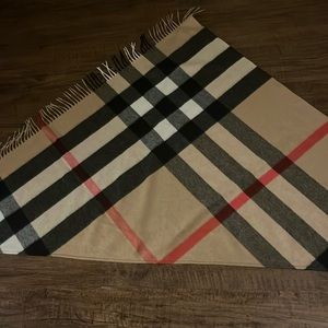 AUTHENTIC BURBERRY SHAWL
